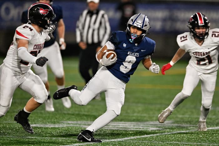 a Wilsonville Mountain View 5A Oregon football final November 24 2023 Leon Neuschwander 10